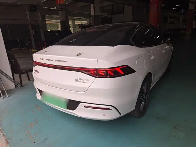 BYD Qin PLUS — Фото автомобиля 6