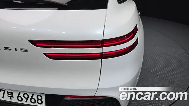 Genesis GV70 — Фото автомобиля 8
