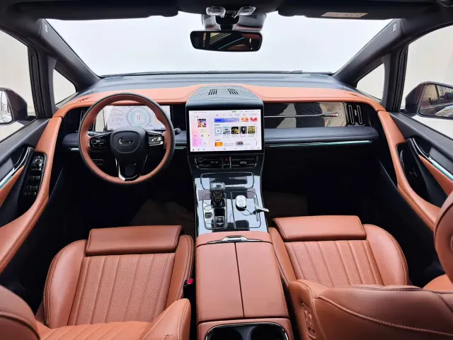 GAC Trumpchi Trumpchi M8 2026 HEV Ultimate Edition — Фото автомобиля 7