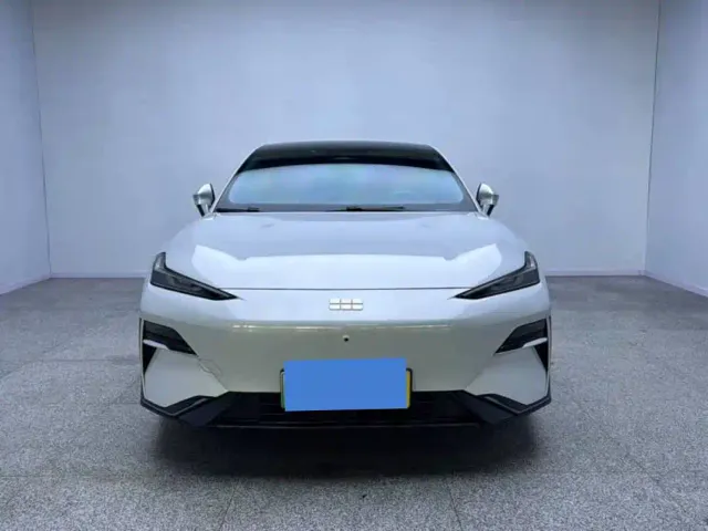 Geely Galaxy E8 — Фото автомобиля 2