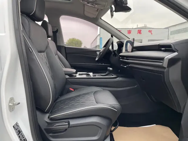 Wuling Jiachen — Фото автомобиля 21