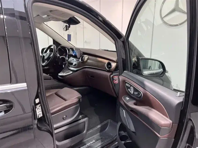 Mercedes-Benz V-Class — Фото автомобиля 10