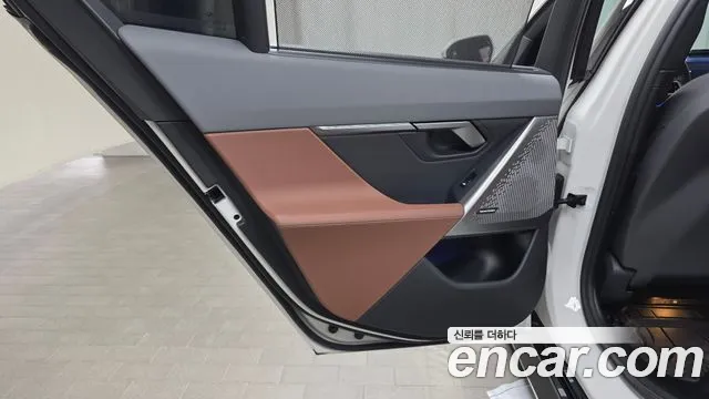 BMW 5 Series G60 — Фото автомобиля 14