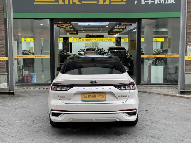 Ford Mondeo — Фото автомобиля 6