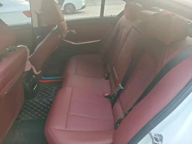 BMW 3 Series — Фото автомобиля 6