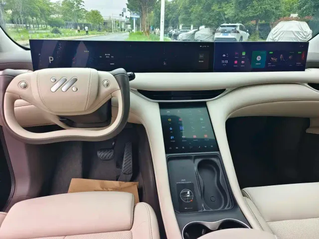 IM Motors LS6 — Фото автомобиля 4