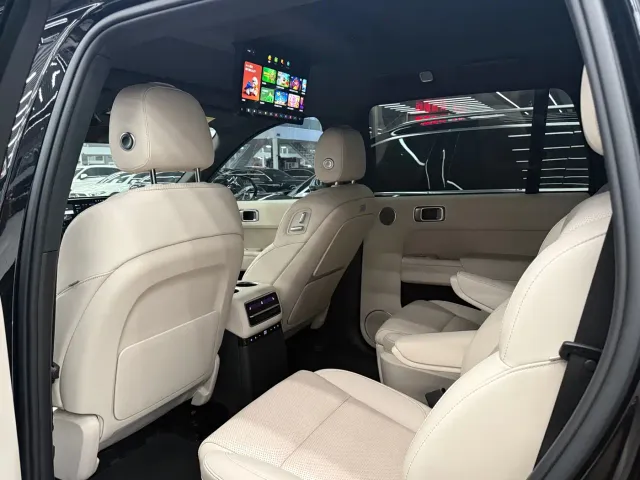 Li Auto L9 — Фото автомобиля 5