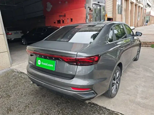 Geely Emgrand — Фото автомобиля 4