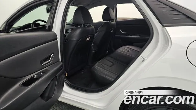 Hyundai Avante — Фото автомобиля 16