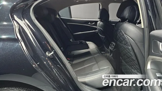 Genesis G70 — Фото автомобиля 18