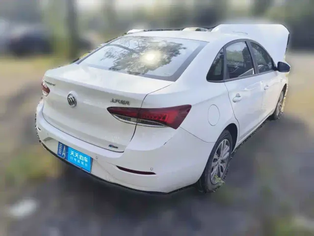 Buick Excelle — Фото автомобиля 2