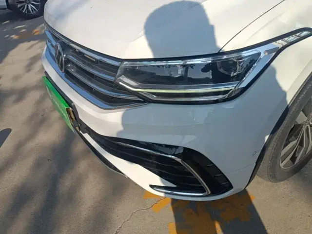 Volkswagen Tiguan L — Фото автомобиля 23