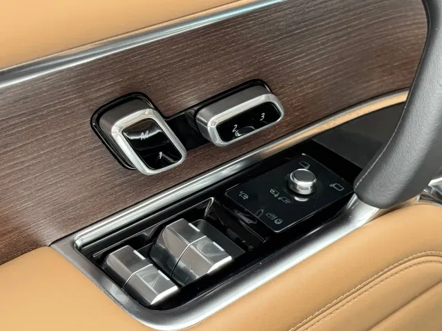 Land Rover Range Rover — Фото автомобиля 14