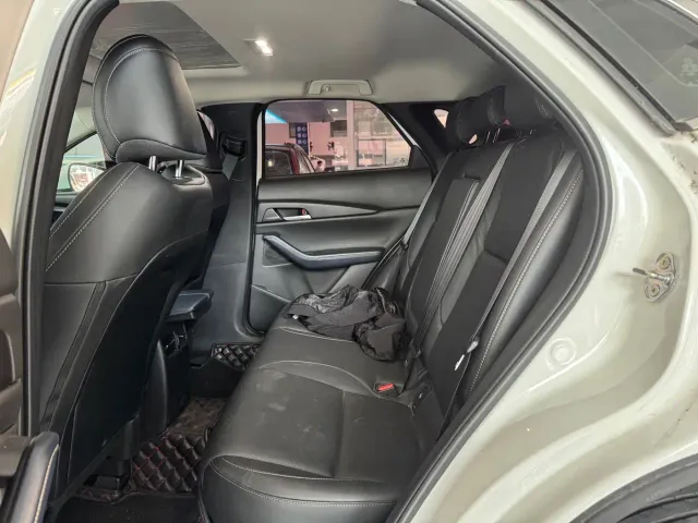 Mazda CX-30 — Фото автомобиля 5