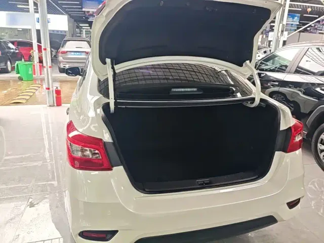 Nissan Sylphy — Фото автомобиля 18