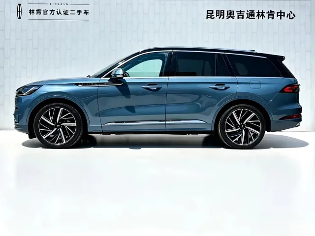 Lincoln Aviator — Фото автомобиля 3