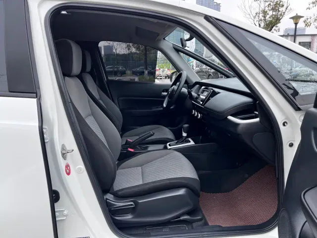 Honda Fit — Фото автомобиля 5