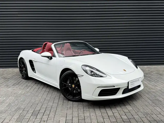 Porsche 718 — Фото автомобиля 2