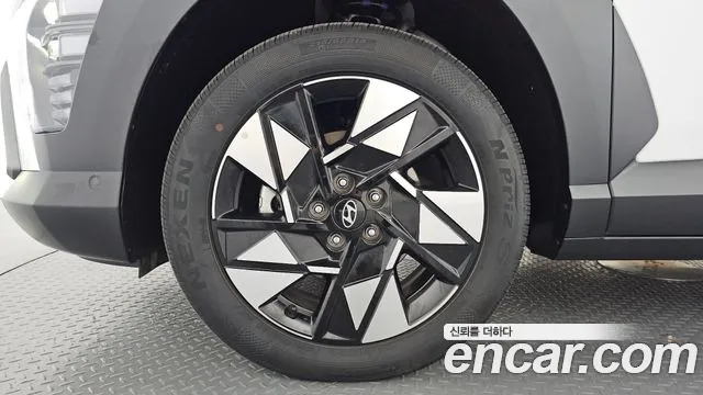 Hyundai Kona SX2 — Фото автомобиля 5