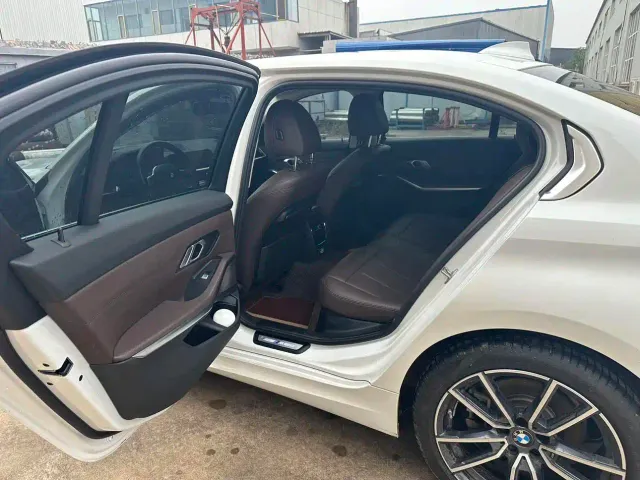 BMW 3 Series — Фото автомобиля 10