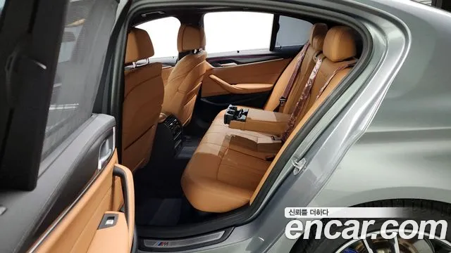 BMW 5-Series — Фото автомобиля 11