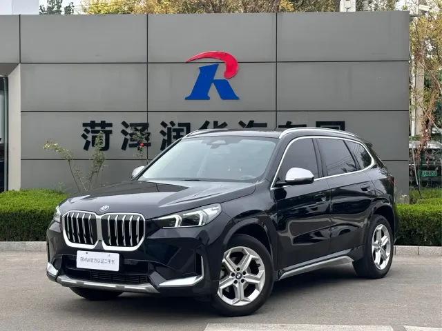 Фотография автомобиля — BMW X1