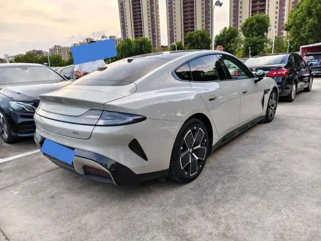 Xiaomi SU7 — Фото автомобиля 5