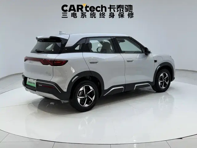 BYD Yuan UP — Фото автомобиля 5