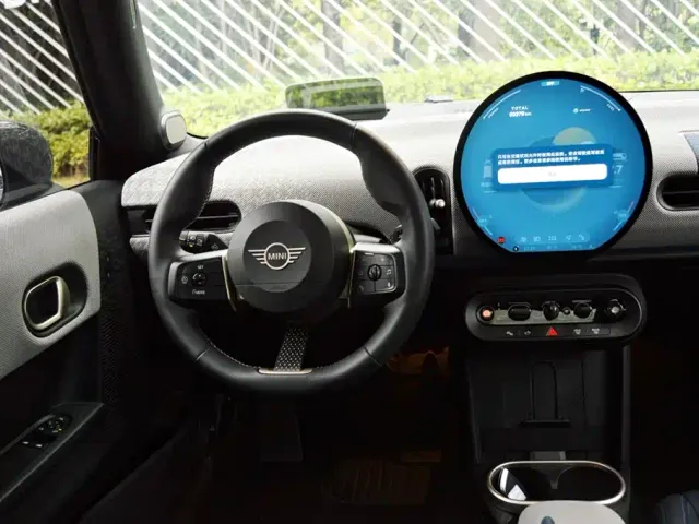 MINI Hatch — Фото автомобиля 13