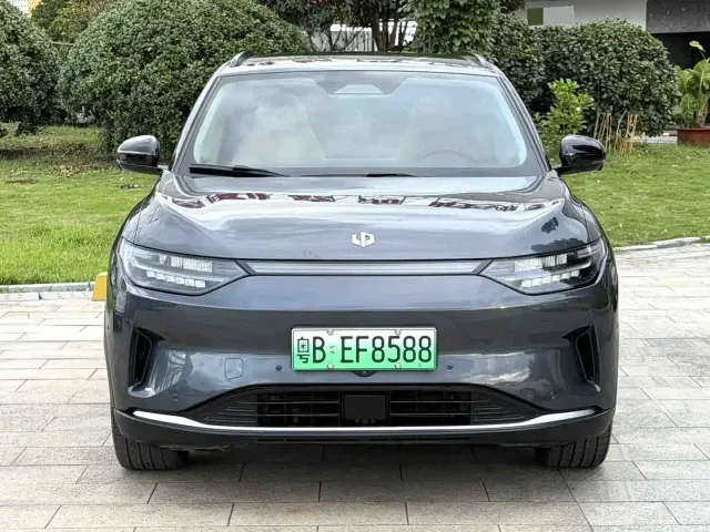 Leapmotor C11 — Фото автомобиля 2