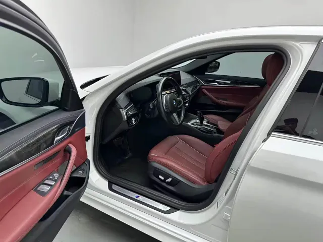 BMW 5 Series — Фото автомобиля 5