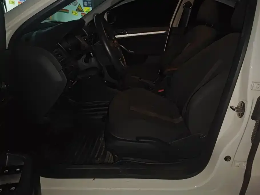 Volkswagen Lavida 2019 Lavida Start 1.5L Manual Trend (China VI) — Фото автомобиля 9