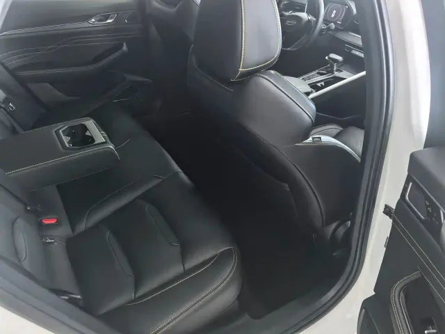 Geely Xingrui — Фото автомобиля 12