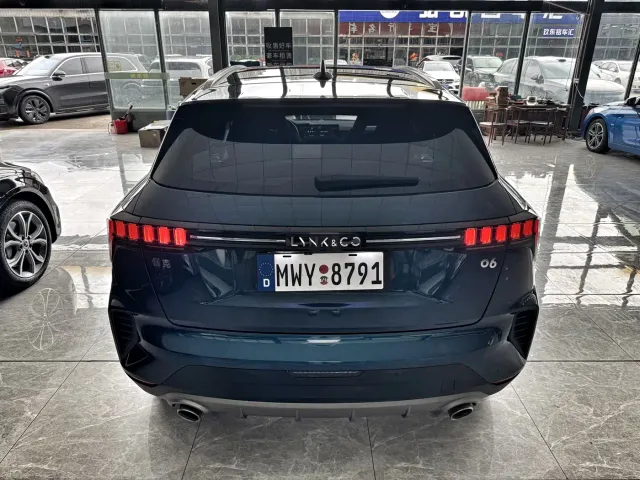 Lynk & Co 06 — Фото автомобиля 6