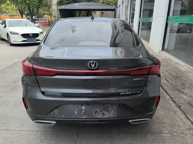 Changan Eado — Фото автомобиля 5
