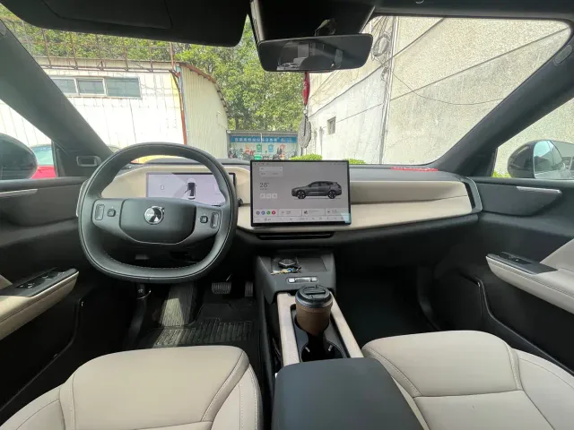 Volvo XC70 Plug-in Hybrid — Фото автомобиля 4
