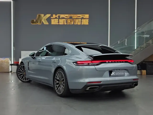 Porsche Panamera — Фото автомобиля 11