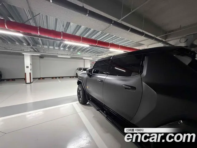 GMC Hummer EV — Фото автомобиля 4