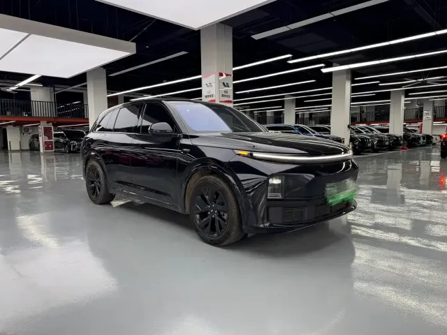 Li Auto L7 — Фото автомобиля 3