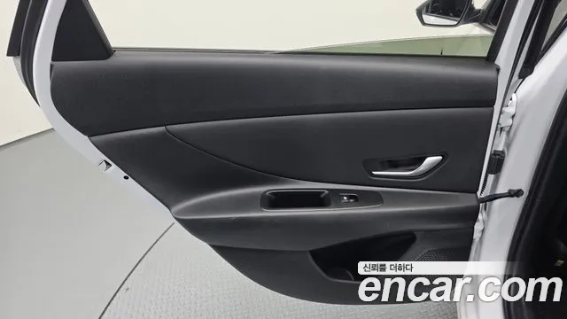 Hyundai Avante — Фото автомобиля 14