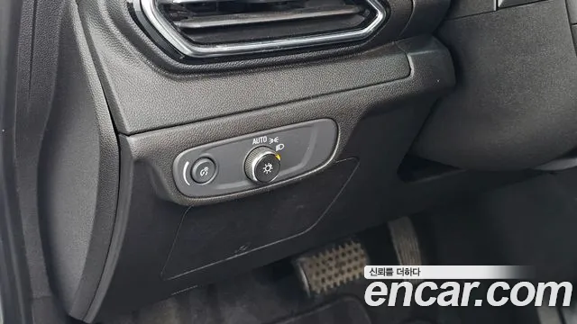 Chevrolet Bolt EV — Фото автомобиля 23