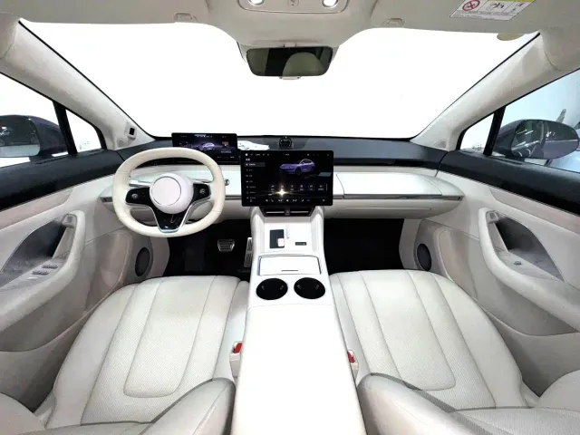 Luxeed R7 — Фото автомобиля 12