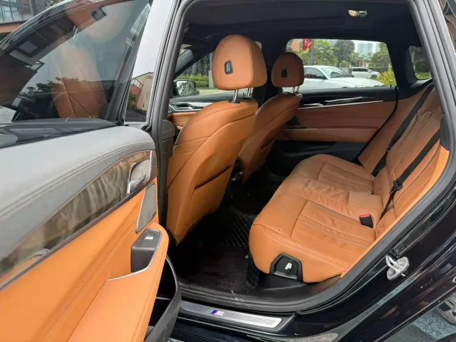 BMW 6 Series Gran Turismo — Фото автомобиля 5