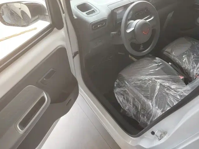 Wuling Zhiguang NEV — Фото автомобиля 14