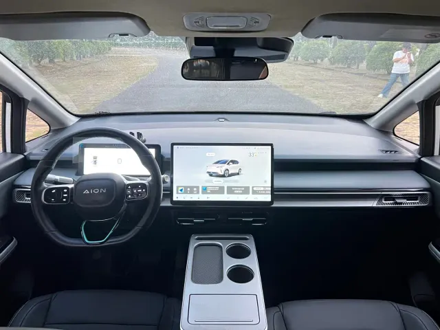 GAC Aion Y — Фото автомобиля 12