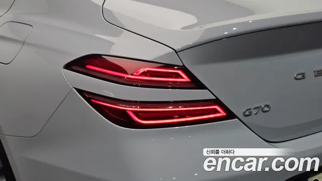 Genesis G70 — Фото автомобиля 23