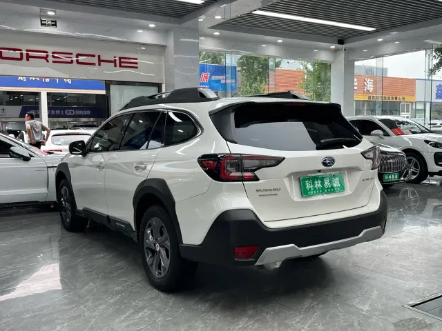 Subaru Outback — Фото автомобиля 6