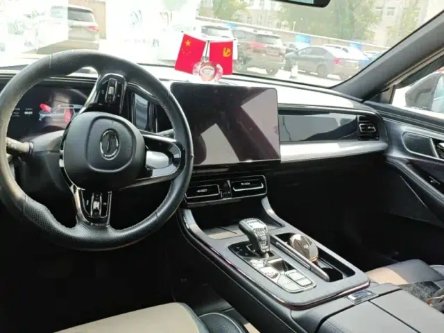 GAC Trumpchi GS8 — Фото автомобиля 7