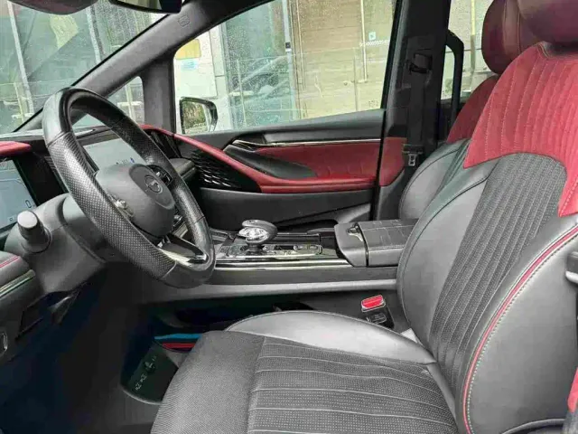 GAC Trumpchi M8 — Фото автомобиля 9