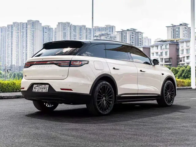 Leapmotor C11 — Фото автомобиля 4